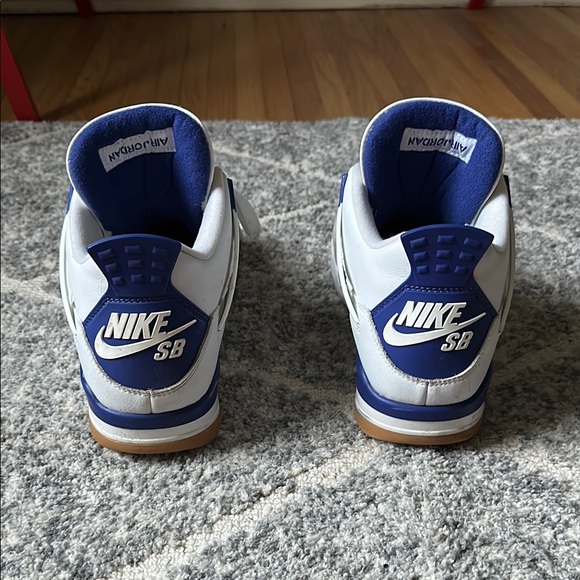 Air Jordan 4 Retro White Blue Sneakers - Picture 4 of 5